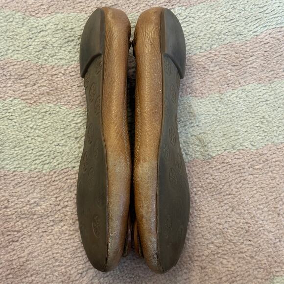 Tory Burch Reva Royal Tan Tumbled Leather Logo Ballet Flats Balletcore Preppy - Picture 7 of 9